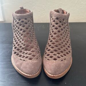 Jeffrey Campbell Taggart taupe suede cut-out booties size 7 - great condition!